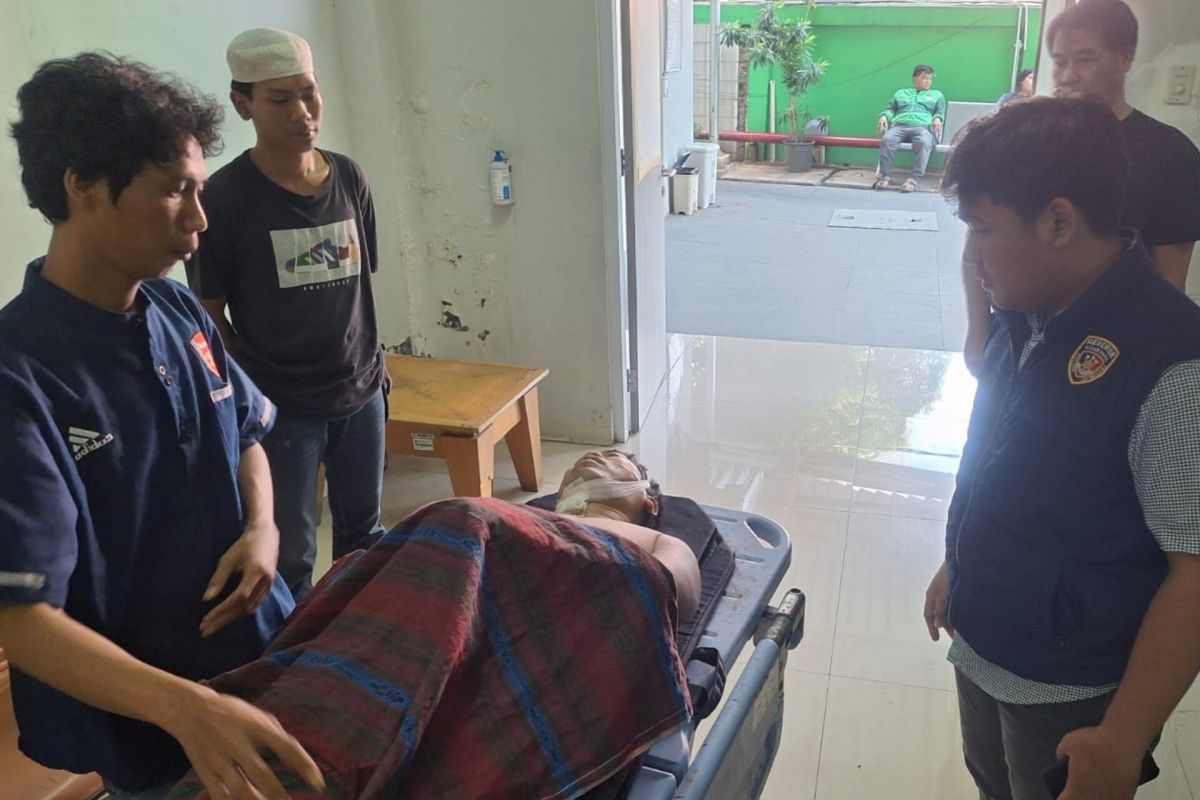 Pria Ditusuk Adik Kandung di Jatinegara