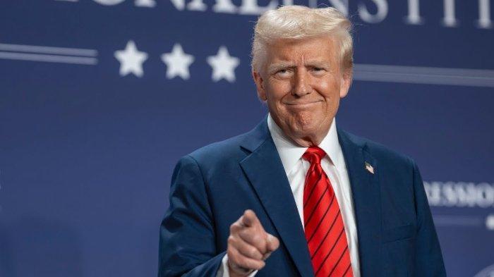 Donal Trump Kerahkan Kapal Selam Nuklir sebagai Taktik Tekanan Global