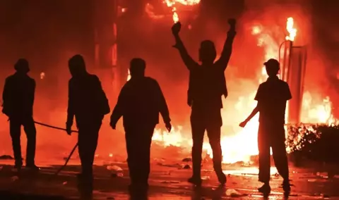 Markas Gegana Dibakar, Situasi Kota Mencekam Sepanjang Malam