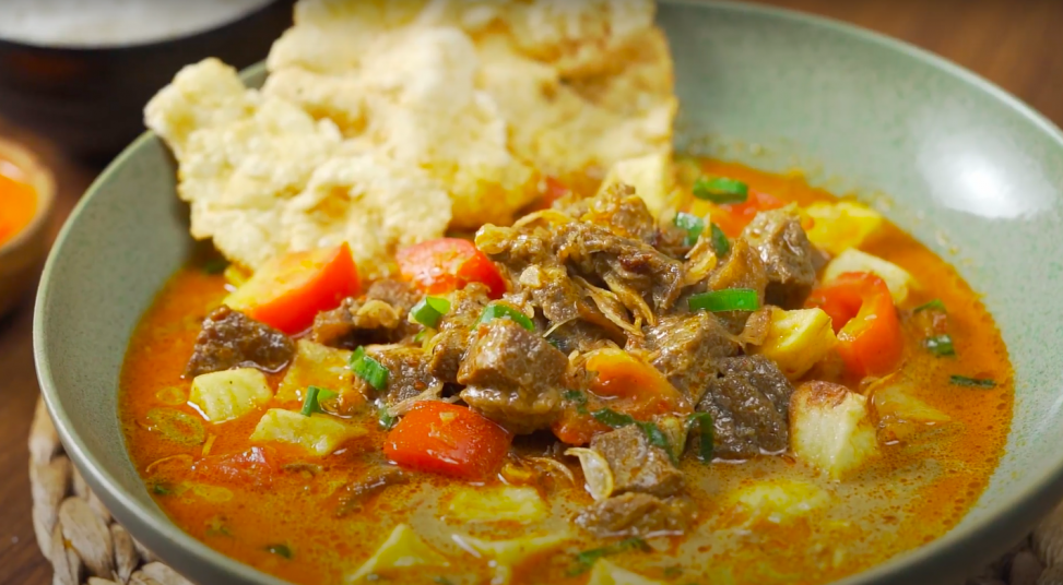 Soto Betawi Kuah Santan Gurih Khas Jakarta
