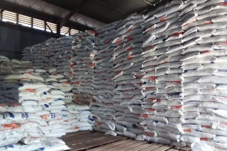 Beras Bulog Sibolga Dijarah Massa