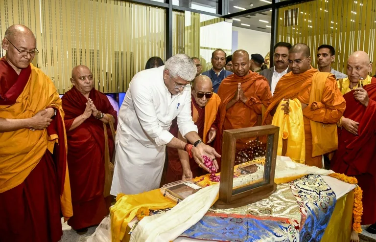 Setelah 127 Tahun, Permata Peninggalan Buddha Kembali Dipamerkan India