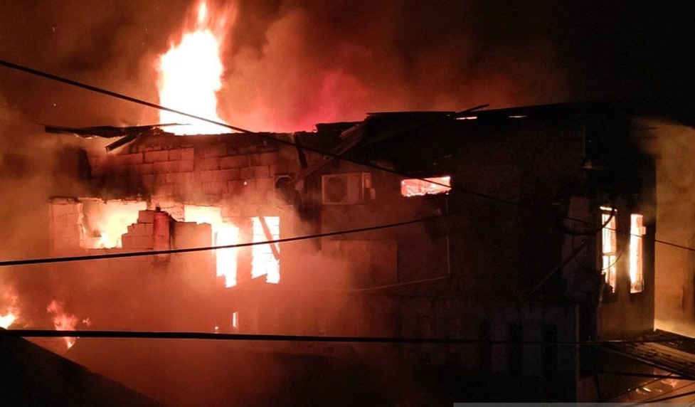Diduga Korsleting Listrik, Bangunan di Cengkareng Terbakar