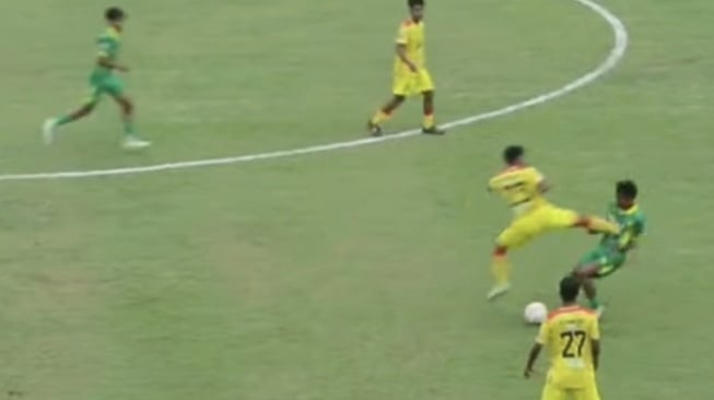 PSSI Soroti Aksi Hilmi yang Tendang Dada Firman