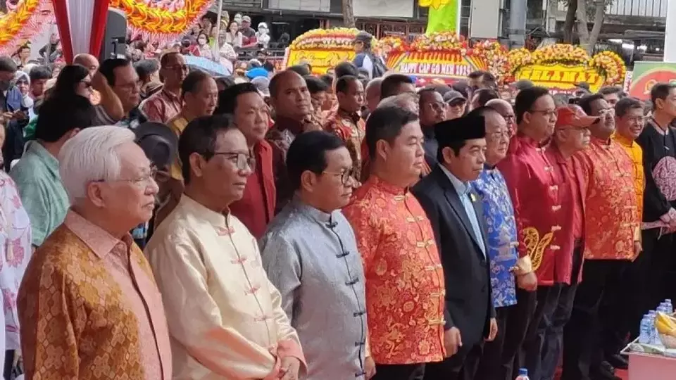 Glodok Jadi Pusat Perayaan Cap Go Meh, Pramono dan Anies Tampil Bersama